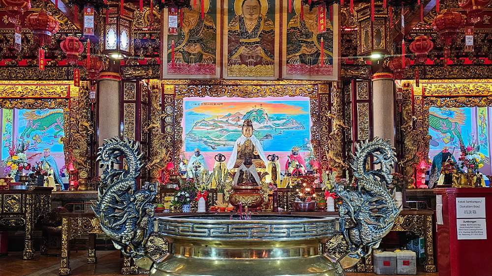 See Hin Kiong Temple padang