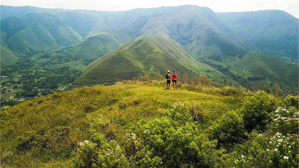 bukit holbung, lake toba