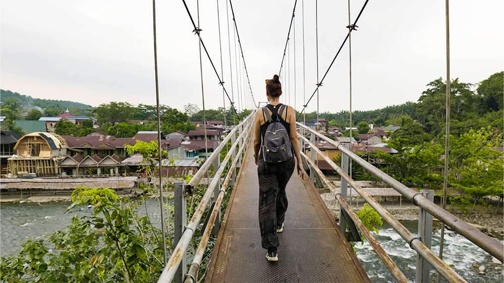 bukit lawang_stroll in the village