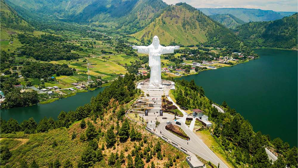 bukit sibeabea_lake toba