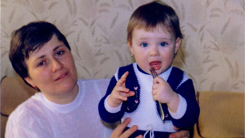childhood_about page_mum and daughter