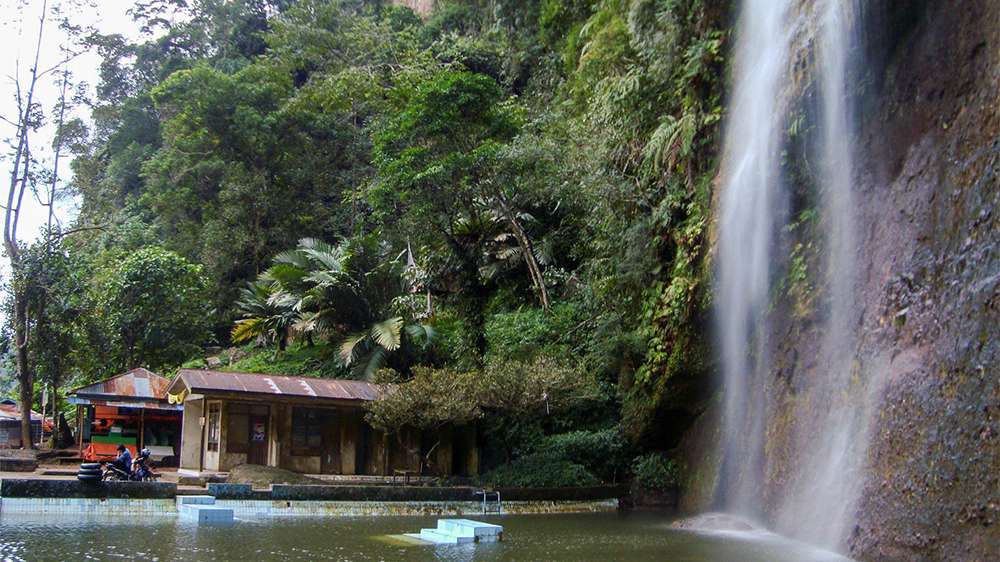 harau valley waterfall sumatra