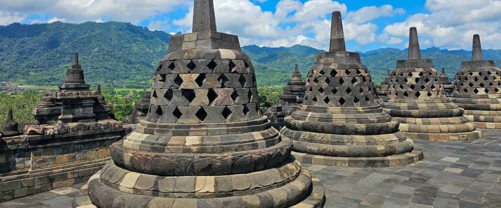 yogyakarta post featured image_borobudur temple_java