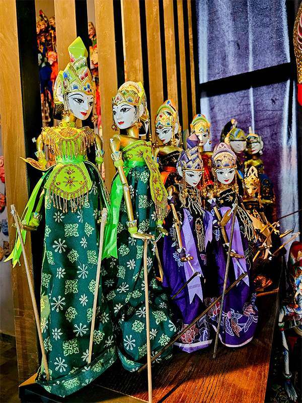 makutharama puppet studio jakarta