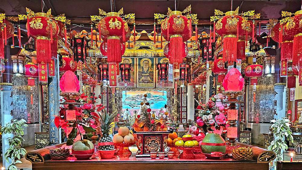 padang west sumatra chinese temple