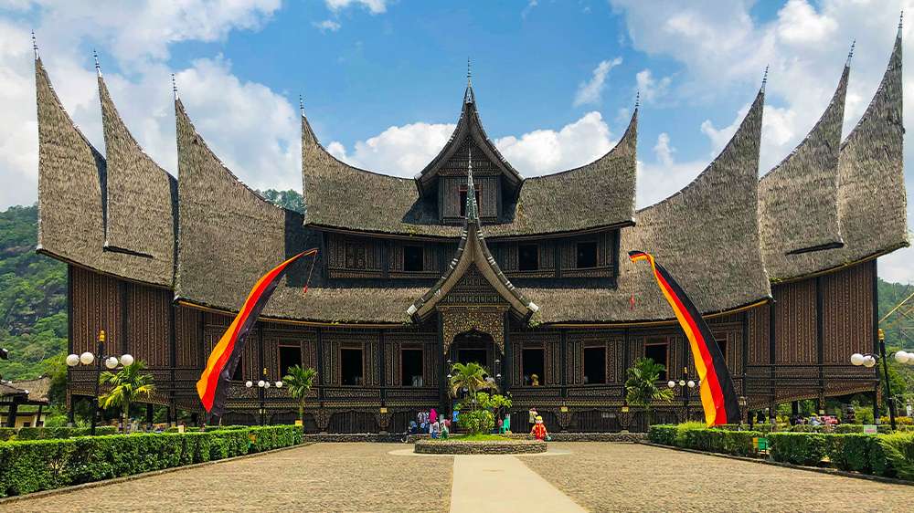 pagaruyung palace west sumatra