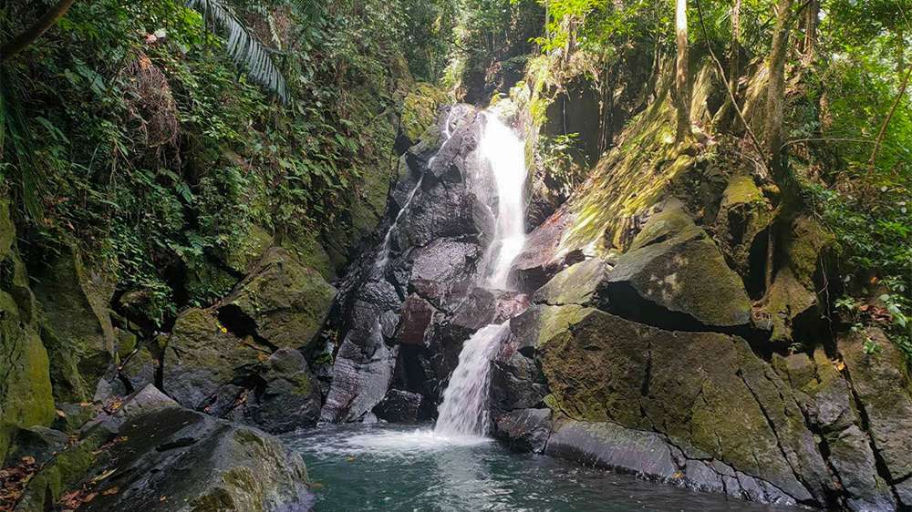 pria laot waterfall_pulau weh