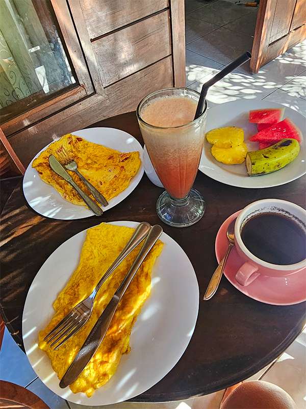 breakfast at the hotel in gili air