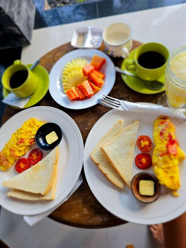 breakfast at dagan bungalow, nusa penida, bali