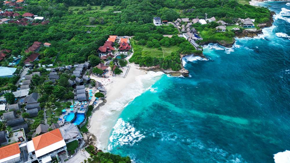 dream beach nusa lembongan bali