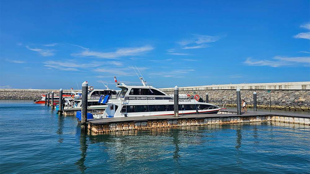 getting to the nusa islands by speedboat