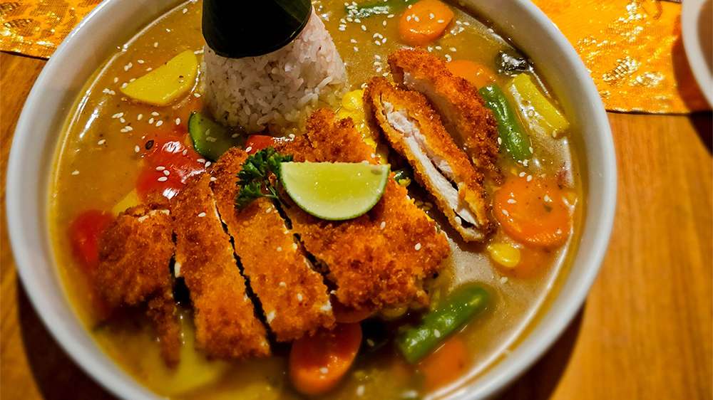 katsu curry at warung gauri in ubud bali