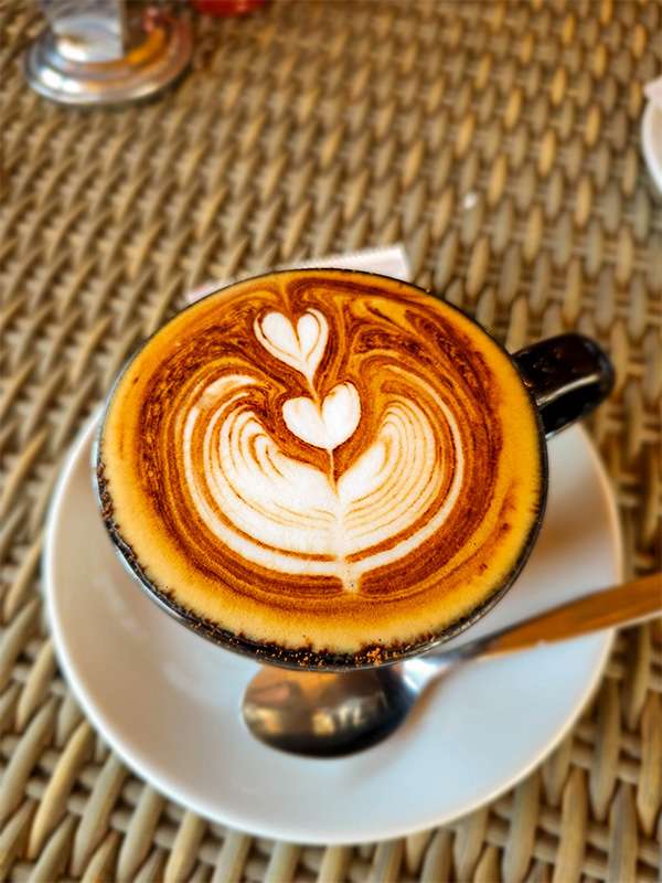 surya coffee shop nusa lembongan bali