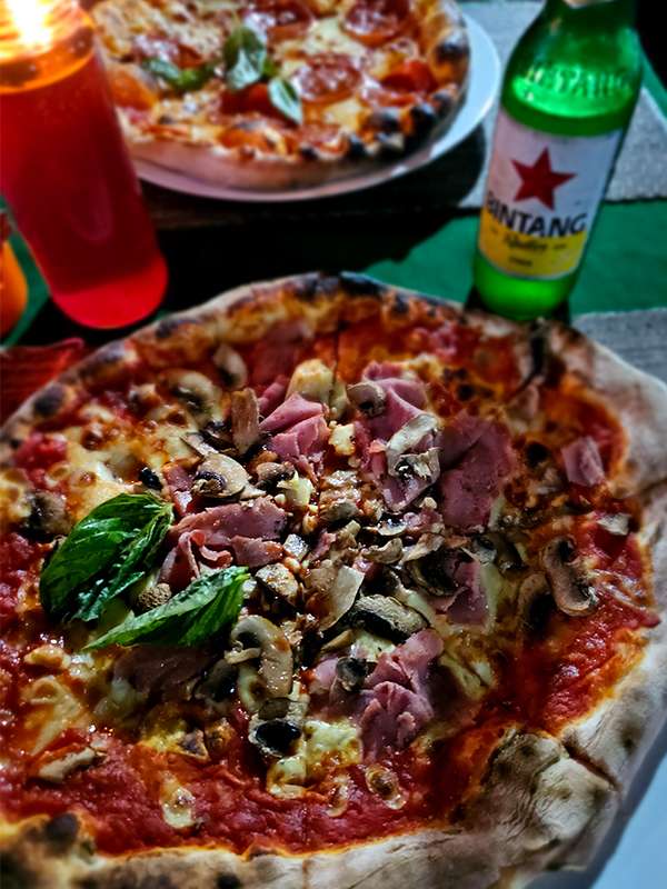 regina pizzeria gili trawangan