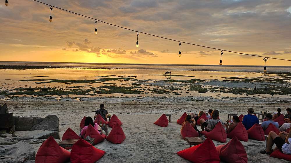 sunset watching in gili trawangan