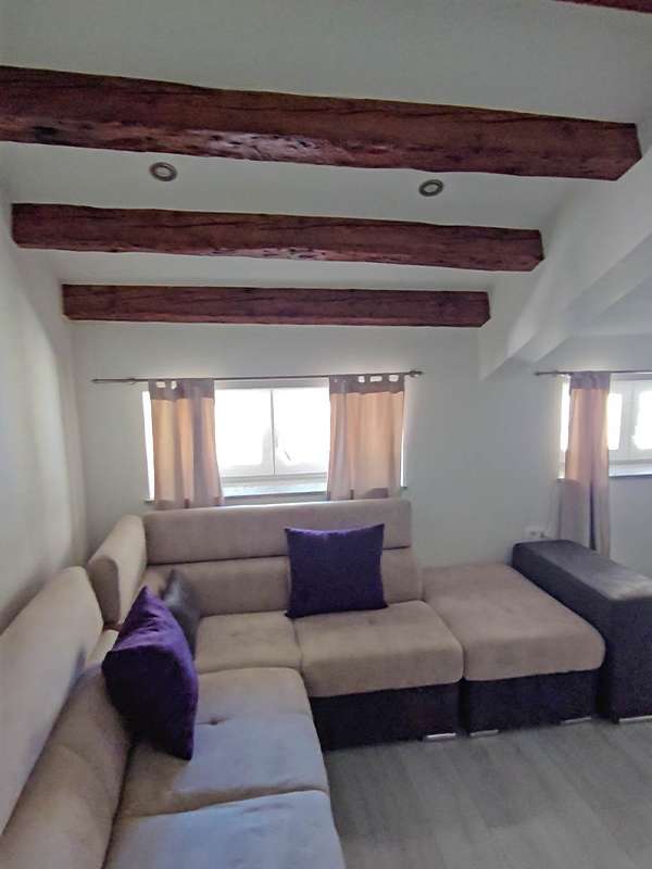 pula central airbnb