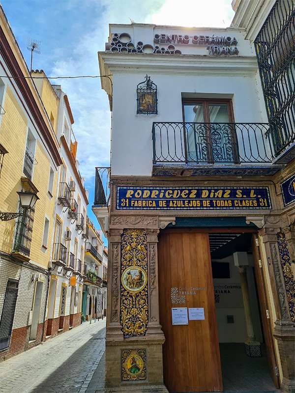 seville ceramica in triana