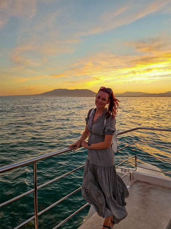 sunset catamaran cruise in malaga2