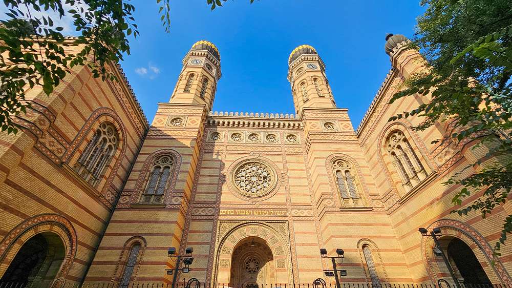 dohany street synagogue in budapest, hungary