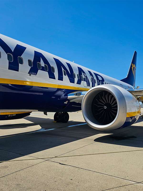 getting to budapest by plane