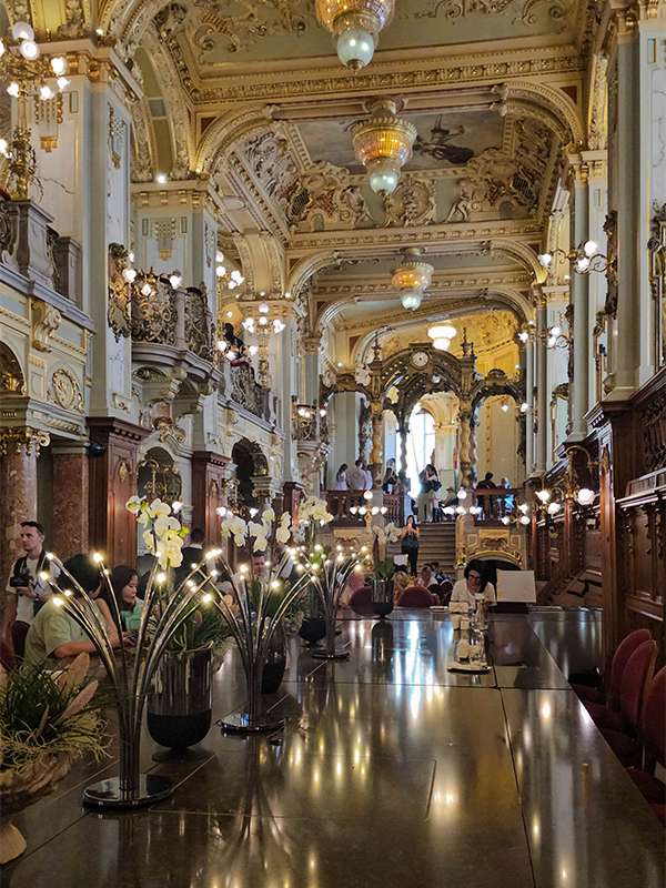 new tork cafe, luxurious, budapest, hungary