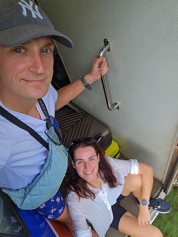 train journey from hatton to ella, sri lanka