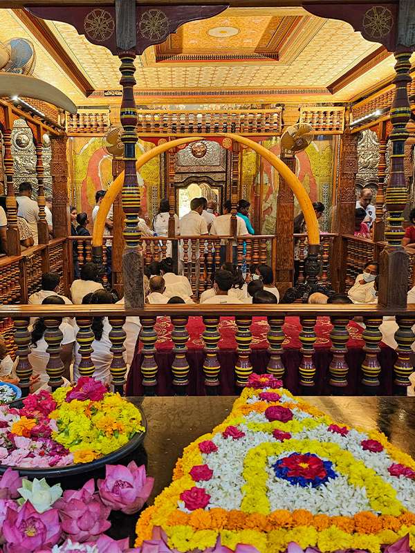 kandy temple of the sacred tooth, sri lanka