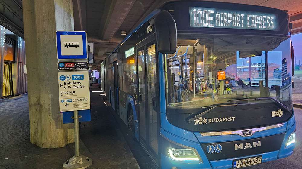 travelling from budapest airport to budapest city centre by airport express bus
