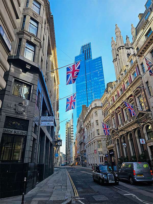 liverpool city area, city of london, england