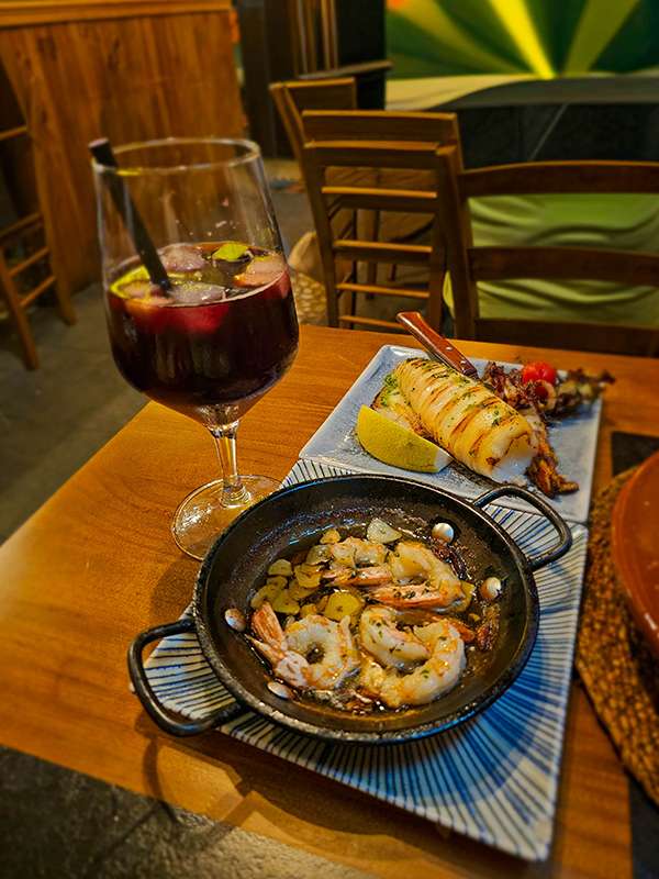 la tasca del barrio, alicante, spain
