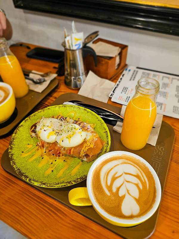 madness specialty cafe, alicante