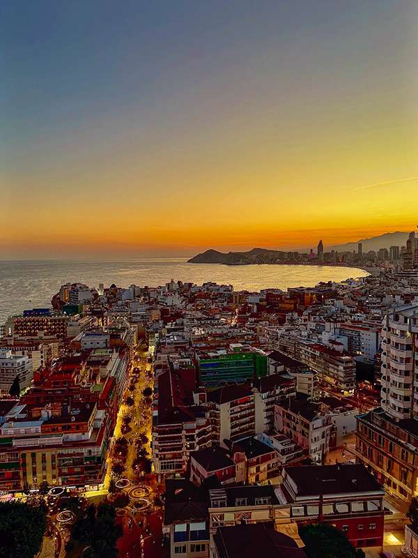 sunset views from la planta 20 in benidorm